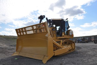 The Caterpillar D7E hybrid bulldozer at Veolias Rainham Integrated Waste Management Facility